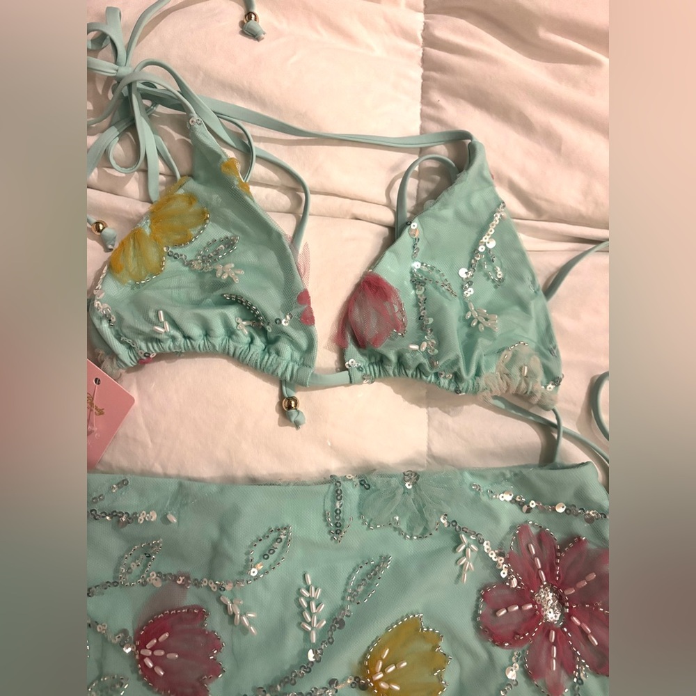 NWT BEADED BIKINI SET AND COVER UP SKIRT - Picture 3 of 4